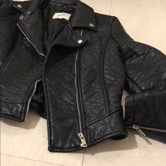 leather jacket - Picture 2 of 4